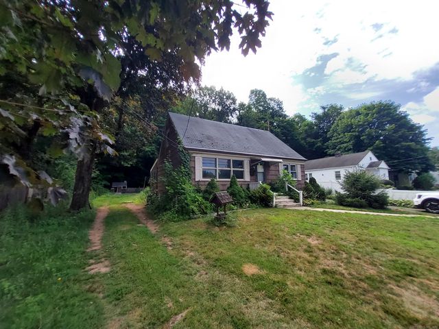 707 Circular Avenue, Hamden, CT 06514