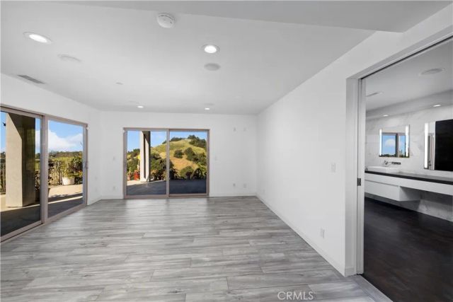 2637 N Mountain Avenue, Claremont, CA 91711
