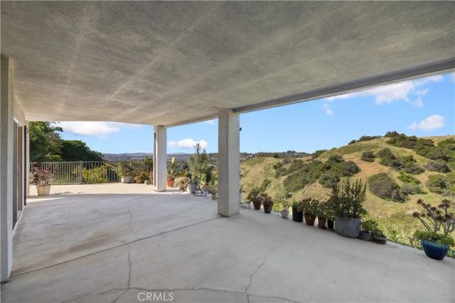 2637 N Mountain Avenue, Claremont, CA 91711