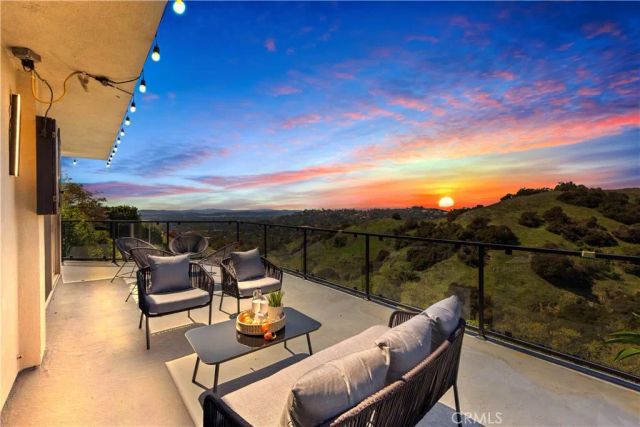 2637 N Mountain Avenue, Claremont, CA 91711