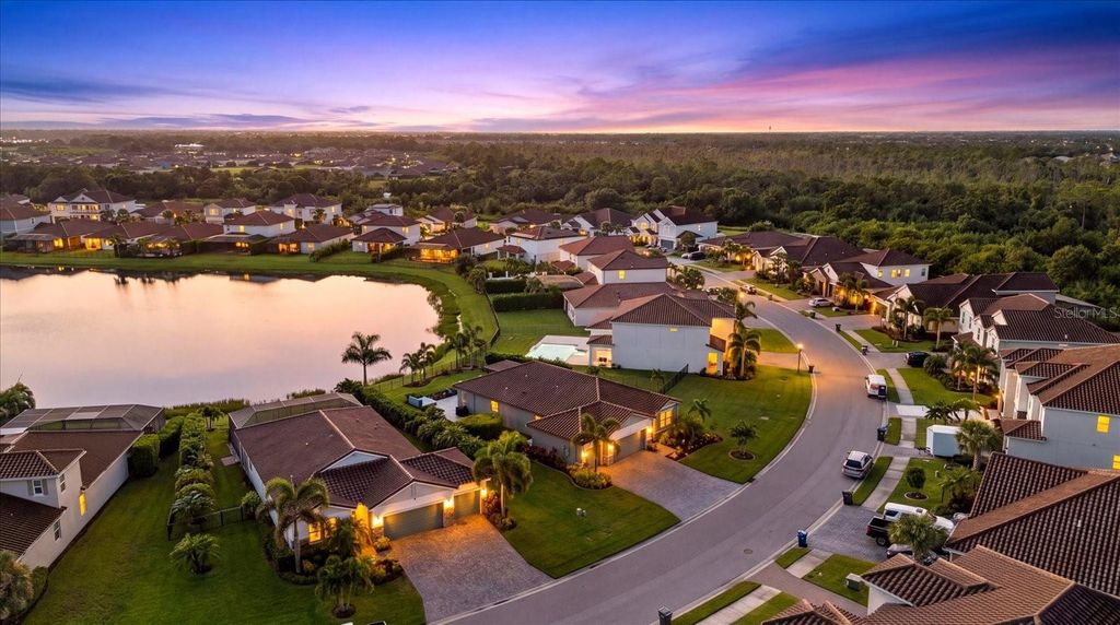 Image 11 of property listing at 3536 BIG SKY WAY, Bradenton, FL 34211