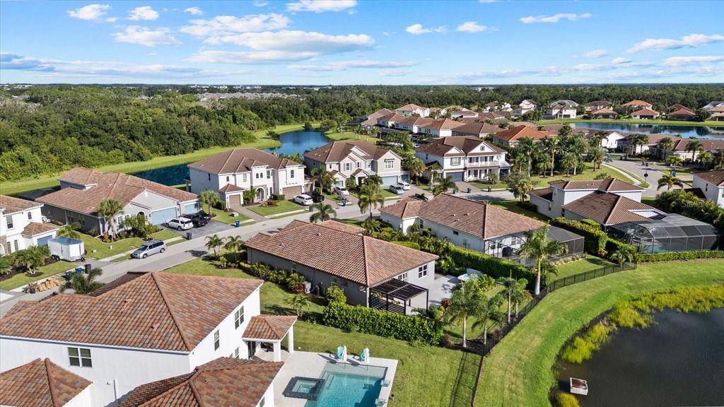 Image 13 of property listing at 3536 BIG SKY WAY, Bradenton, FL 34211