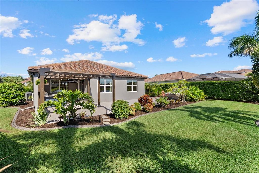 Image 15 of property listing at 3536 BIG SKY WAY, Bradenton, FL 34211