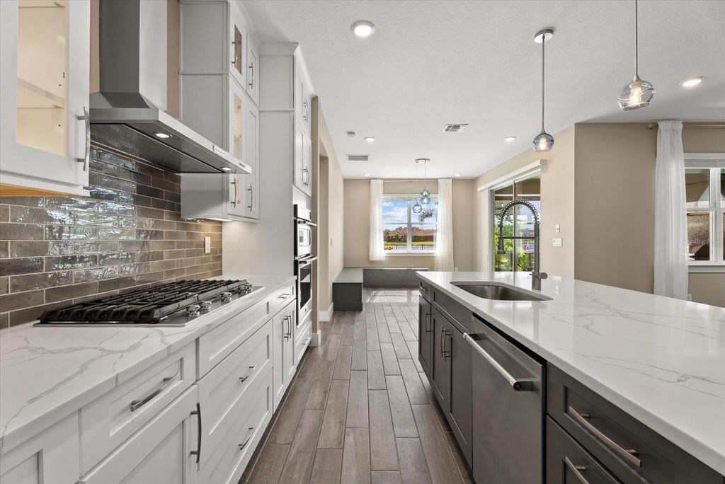 Image 32 of property listing at 3536 BIG SKY WAY, Bradenton, FL 34211