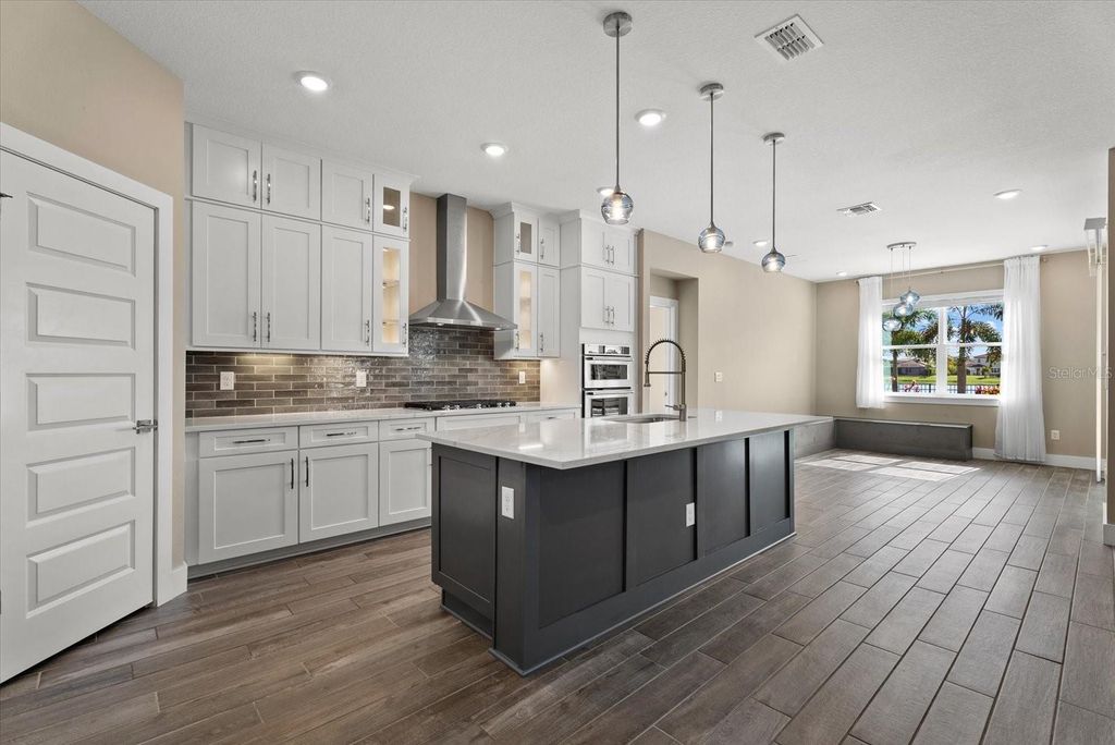 Image 34 of property listing at 3536 BIG SKY WAY, Bradenton, FL 34211