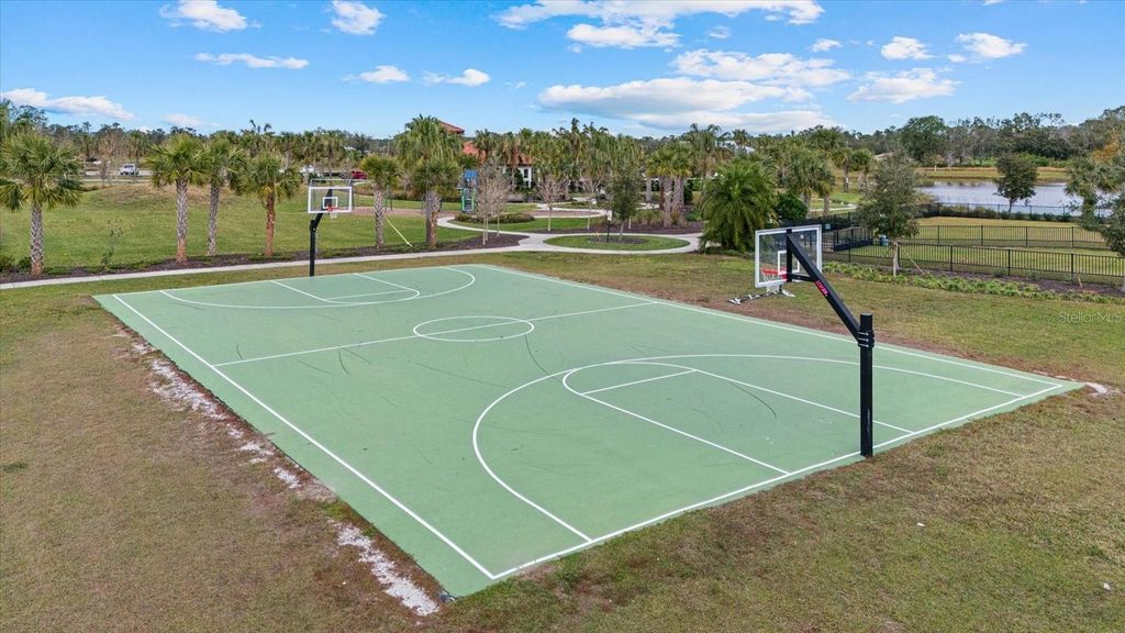 Image 66 of property listing at 3536 BIG SKY WAY, Bradenton, FL 34211