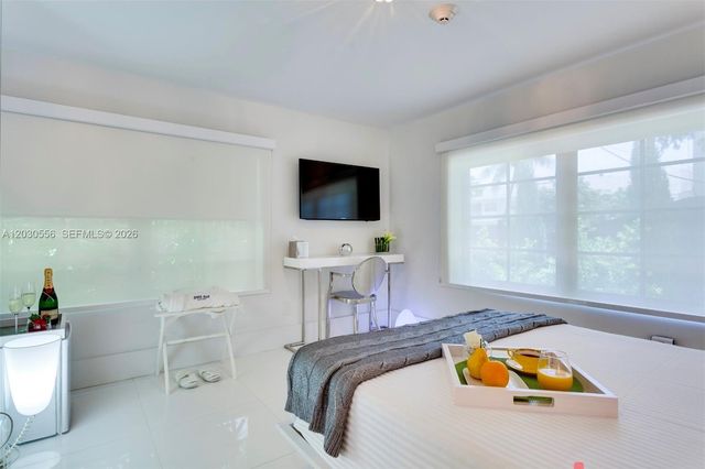 711 Lenox Avenue, Miami Beach, FL 33139