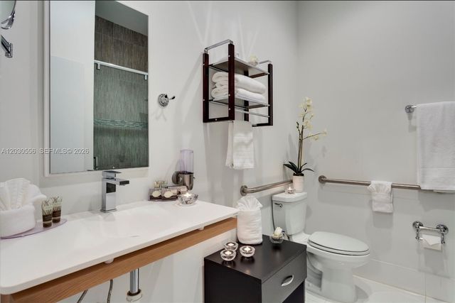 711 Lenox Avenue, Miami Beach, FL 33139