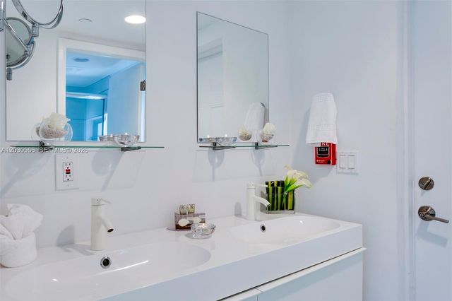 711 Lenox Avenue, Miami Beach, FL 33139