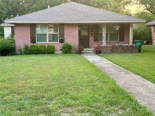 921 & 923 S Rusk Street, Gainesville, TX 76240