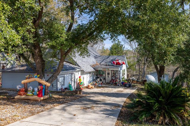 761 N Forest Cove Loop, Coldspring, TX 77331