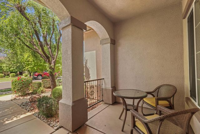 1288 Maple Valley St, Manteca, CA 95336