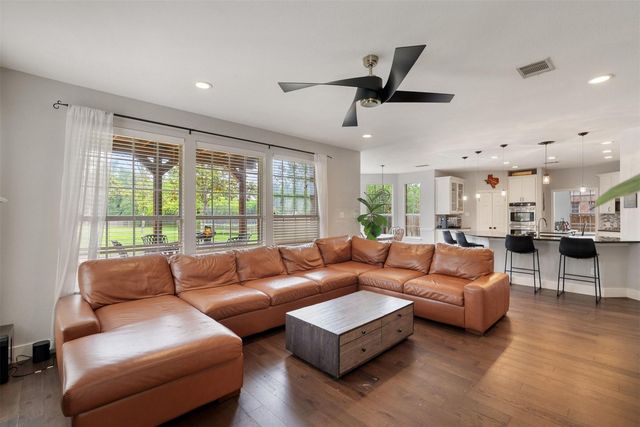 3814 Forest Creek DR, Round Rock, TX 78664