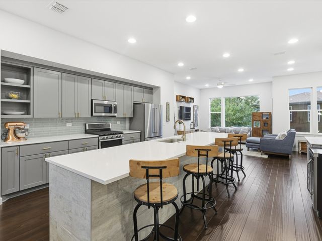 9084 Corsair Place, Dallas, TX 75218