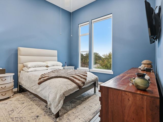 9084 Corsair Place, Dallas, TX 75218