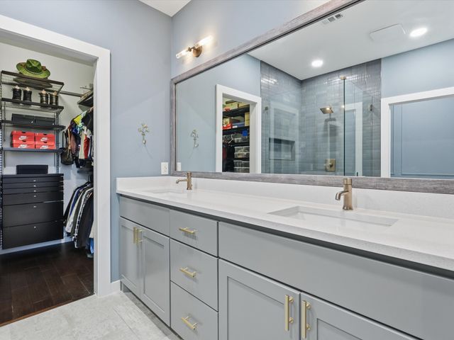 9084 Corsair Place, Dallas, TX 75218