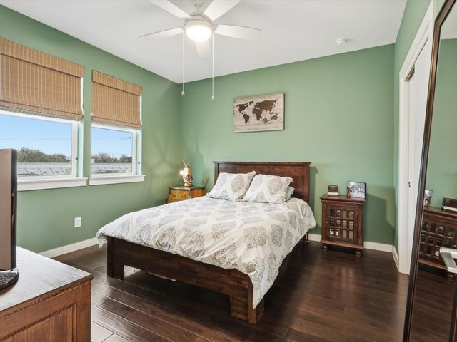 9084 Corsair Place, Dallas, TX 75218