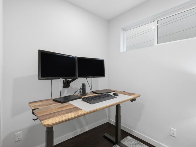 9084 Corsair Place, Dallas, TX 75218