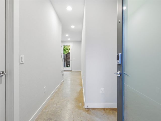 9084 Corsair Place, Dallas, TX 75218