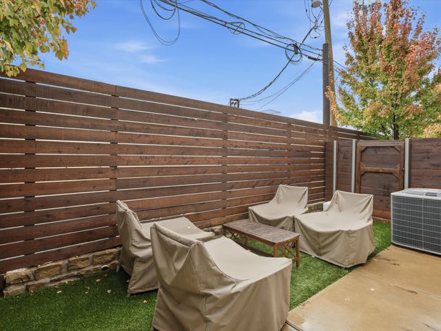 9084 Corsair Place, Dallas, TX 75218