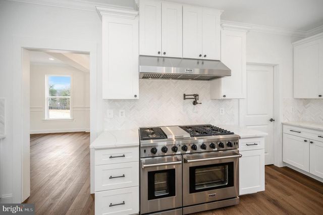 13214 BRISTOW RD, Nokesville, VA 20181