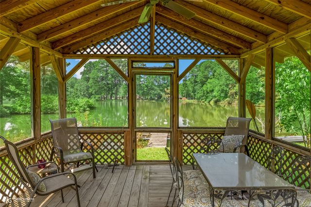 10198 Castanedo Court, Keithville, LA 71047