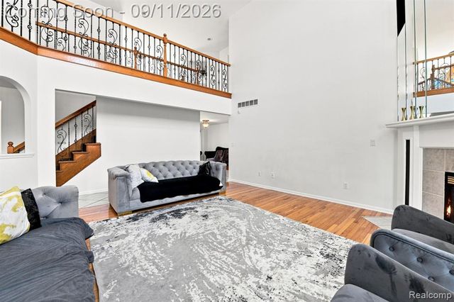 18779 Sandhurst Drive, Clinton Township, MI 48038