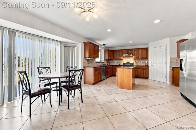 18779 Sandhurst Drive, Clinton Township, MI 48038