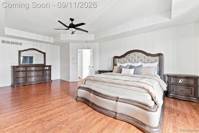 18779 Sandhurst Drive, Clinton Township, MI 48038