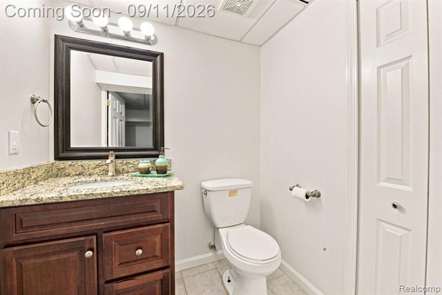 18779 Sandhurst Drive, Clinton Township, MI 48038