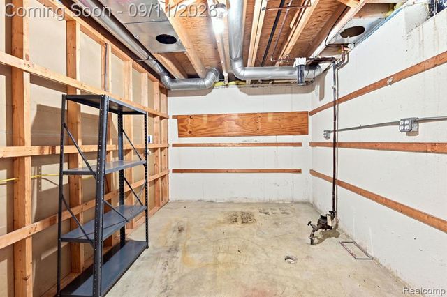 18779 Sandhurst Drive, Clinton Township, MI 48038