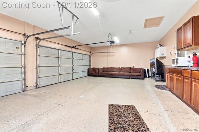18779 Sandhurst Drive, Clinton Township, MI 48038