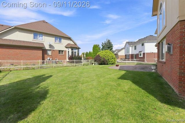 18779 Sandhurst Drive, Clinton Township, MI 48038