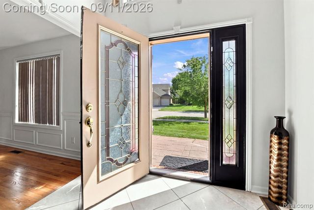 18779 Sandhurst Drive, Clinton Township, MI 48038