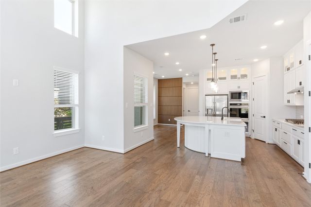 16654 Texas Hill Country Road, Cypress, TX 77433