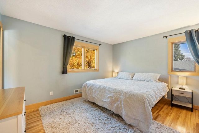 6233 Birchwood Road, Woodbury, MN 55125