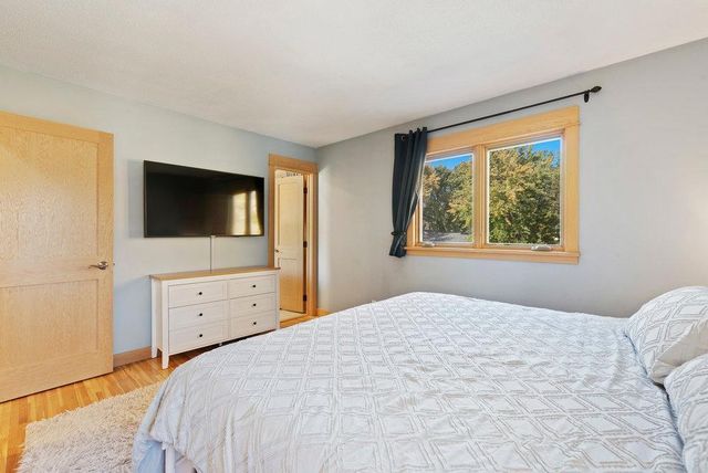 6233 Birchwood Road, Woodbury, MN 55125