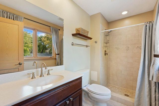 6233 Birchwood Road, Woodbury, MN 55125