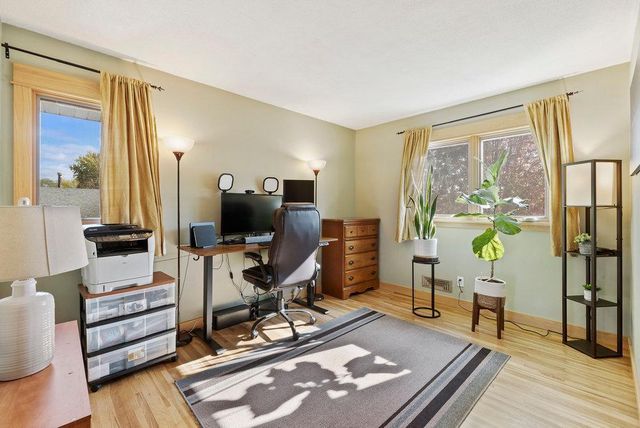 6233 Birchwood Road, Woodbury, MN 55125