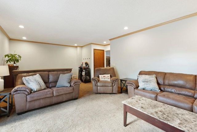 6233 Birchwood Road, Woodbury, MN 55125