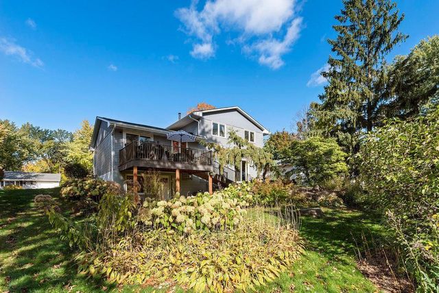 6233 Birchwood Road, Woodbury, MN 55125