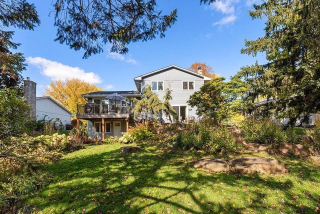 6233 Birchwood Road, Woodbury, MN 55125