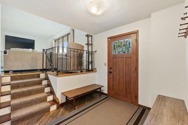 6233 Birchwood Road, Woodbury, MN 55125