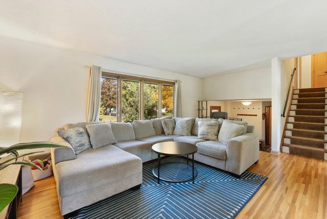 6233 Birchwood Road, Woodbury, MN 55125