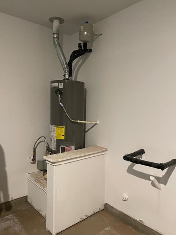 502 Thunderstorm Ave, Lockhart, TX 78644