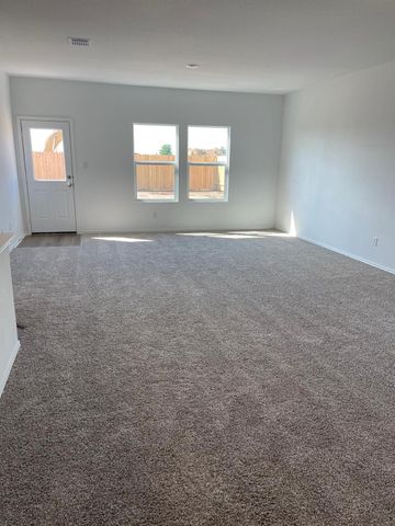 502 Thunderstorm Ave, Lockhart, TX 78644