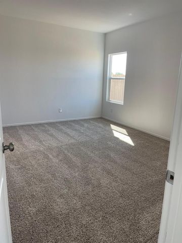 502 Thunderstorm Ave, Lockhart, TX 78644