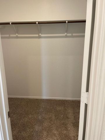 502 Thunderstorm Ave, Lockhart, TX 78644