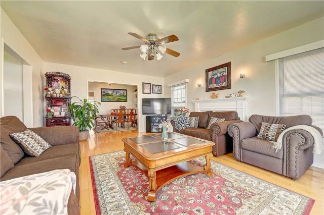 3901 Cherry, Long Beach, CA 90807