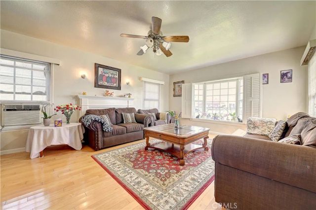 3901 Cherry, Long Beach, CA 90807